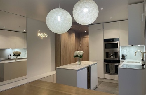 Les Halles Apartment | Luxury 3 bed/3 bathroom with terrace near the Louvre