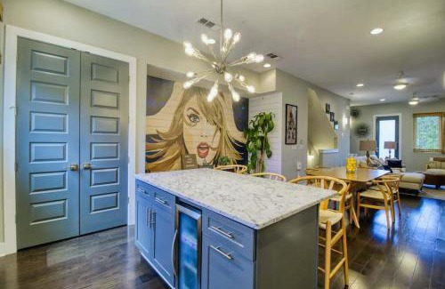 Hadley - Washington House | Luxury 3 Bed Close to Downtown