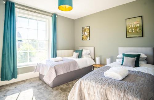 Norwich Apartment | Luxury 3 Bed Penthouse with Off Street Parking