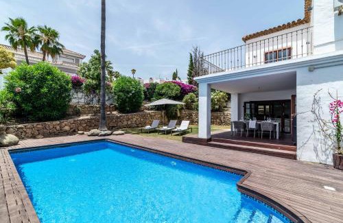 Marbella Villa | Luxury 3 bed Villa with Heated Pool - Nueva Andalucía
