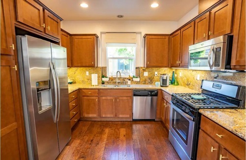 Oxnard Villa | Luxury 3 Bedroom Beach Villa for Longterm Stays