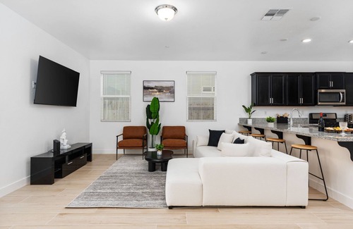 Fresno House | Luxury 3 bedroom House/Designer