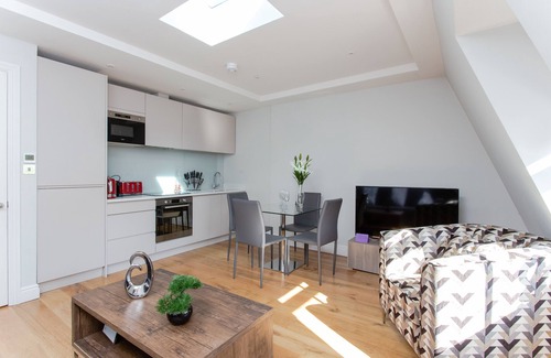 Angel Apartment | Luxury 3 bedroom New Apartment