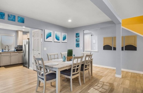 Aberdeen House | Luxury 3-bedroom Tri-Level w/Game Room