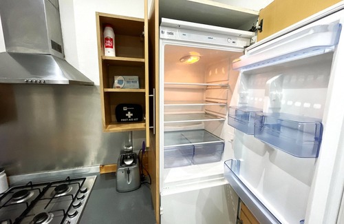 Cowdenbeath Apartment | Luxury 3 Bedrooms Entire Flat - Self Check in & Check out