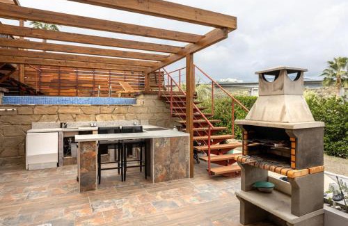 New Golden Mile Villa | Luxury 3 Beds Villa Inside Resort