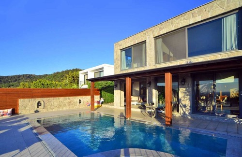 Dagbelen House | Luxury 3 BR Villa with a Private Pool in Yalıkavak