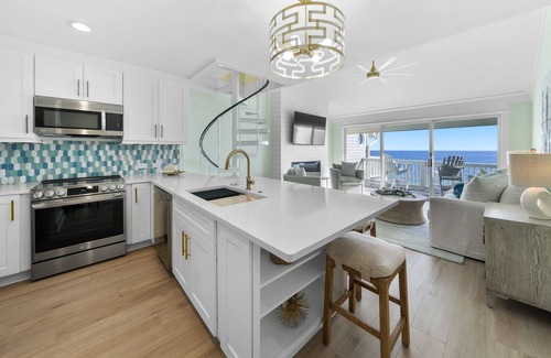 Seacrest Condo | Luxury 30A Gulf-Front | Chairs & 2 Bikes