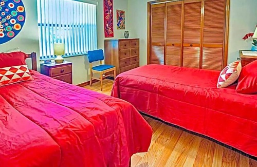 Spring Hill House | Luxury 3bd 2bath Pool home.