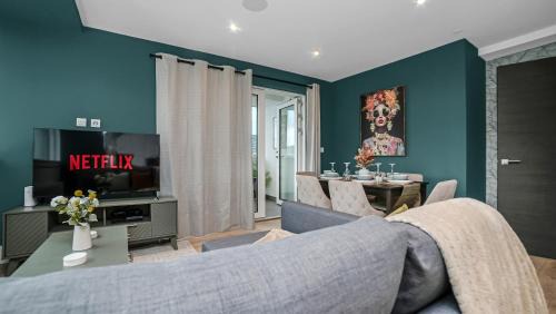 Wembley Park Apartment | Luxury 3BDR Flat By Aurora WorkNest Short Lets & Serviced Accommodation London With Wi-Fi, Gym and Cinema
