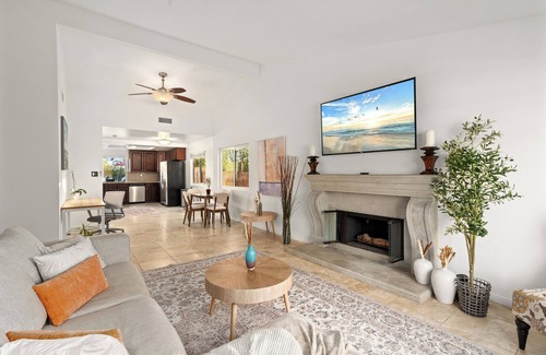 Topanga House | Luxury 4-Bd Topanga Oasis with Pool, Spa, & Cabana!
