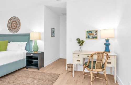 Bel Air House | Luxury 4 Bed, 3.5 Bath Designer Pool Home. Pets Welcome!