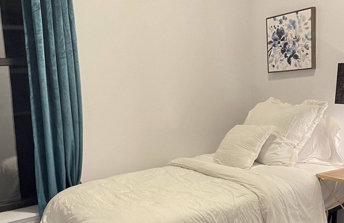 Troy Apartment | Luxury 4 Bedroom Apartment 3 min from RPI!
