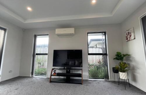 Lincoln House | Luxury 4 Bedroom Family Retreat