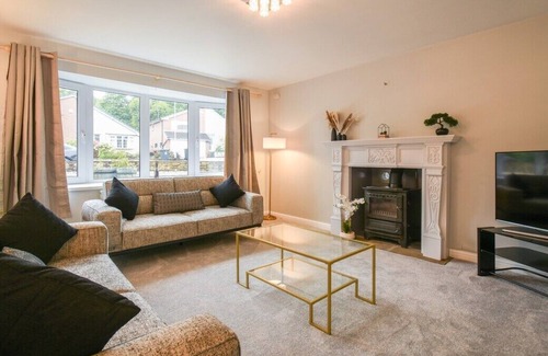Great Harwood House | Luxury 4 Bedroom Detached House