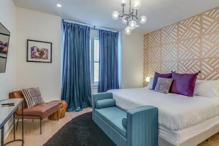 Edgehill House | Luxury 4-bedroom Home with Rooftop Deck