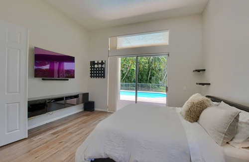 Boca Raton House | Luxury 4-Bedroom House in West Boca Raton in Beautiful community.