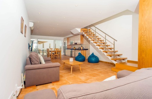 Tavira Cottage | Luxury 4 bedroom house with private pool in the city center