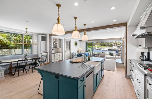 Newport Beach House | Luxury 4 bedroom, 5 bath home on E. Bayfront, Little Balboa Island