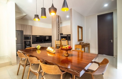 Kediri Villa | Luxury, 4 bedroom villa in Tanah Lot Area