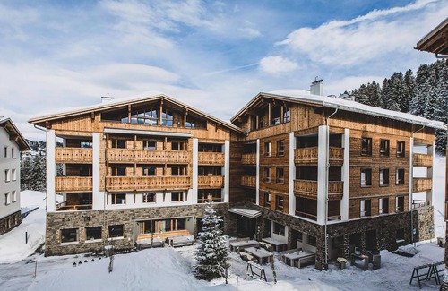 Valbella Apartment | Luxury 4-person apartment - Extra accessible in the holiday park Landal Alpine Lodge Lenzerheide