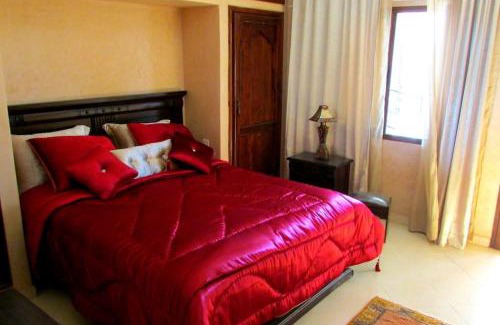 Harbil Villa | Luxury 4 Suite Villa with Pool & 2 Large Lounges