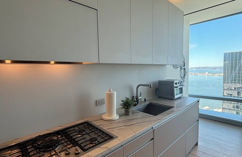 Financial District Condo | Luxury 47th floor Condo with breathtaking views of the Bay Bridge in SF!