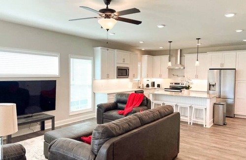 Augusta House | Luxury 4B/4.5b Home, EV Charger, deck by MCG #5