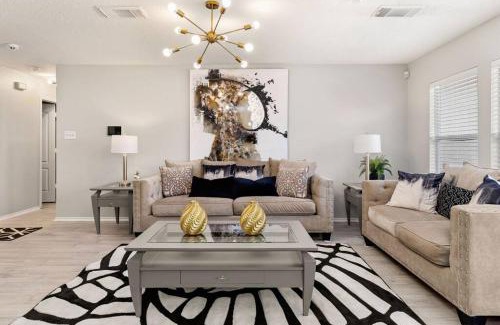 North San Antonio - SAT House | Luxury 4B Getaway near Airport Executive Suite