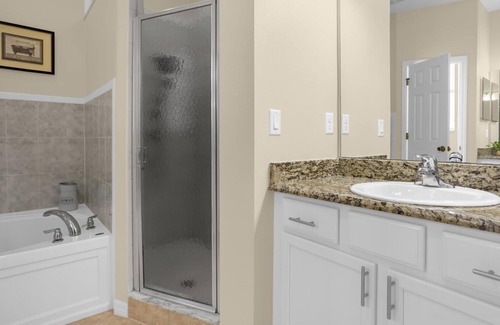 Crystal Cove House | Luxury 4BR Home - Private Pool, BBQ - Near Disney!