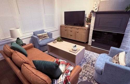 Nutley House | Luxury 4BR Home Retreat near NYC