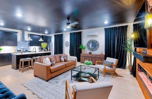 Talbot's Corner House | Luxury 4BR Home w/Game Room, 10 Beds & Nash Vibes