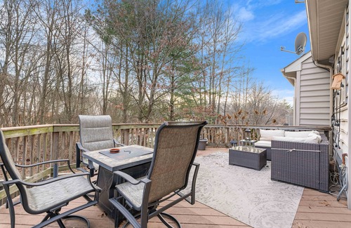 Fairfax House | Luxury 4BR Townhouse in Fairfax! Enjoy modern finishes, a private patio