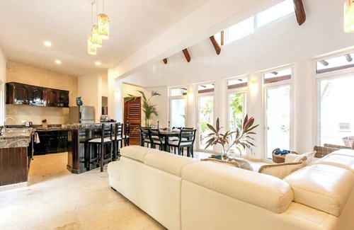 Tulum Villa | Luxury 5-BR Beachfront Home in Tulum Casa Sofia