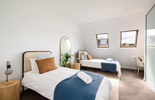 Alexandria House | Luxury 5BR Home - Park Views - Near CBD & Airport
