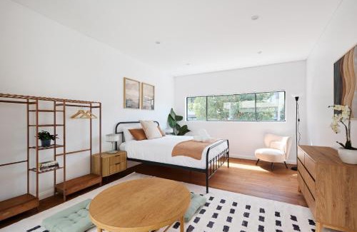 Alexandria House | Luxury 5BR Home - Park Views - Near CBD & Airport