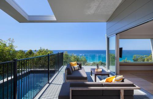 Coolum Beach House | Luxury 5BR Retreat, sleeps 12, 4 Ensuites