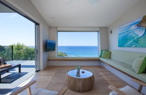 Coolum Beach House | Luxury 5BR Retreat, sleeps 12, 4 Ensuites