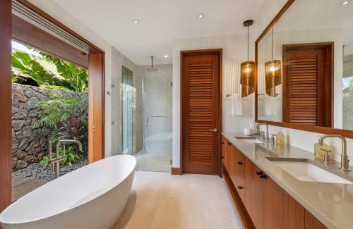 Poipu House | Luxury 5BR Vacation Home w Pool