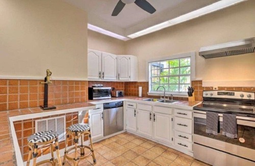 Boynton Beach House | Luxury 6 Bedroom 4 Bath Mini Resort with Pool in Backyard Tropical Paradise!
