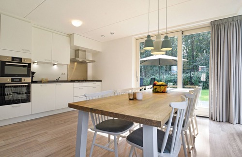 Kaatsheuvel House | Luxury 6-person vacation home in the holiday park Landal Kaatsheuvel