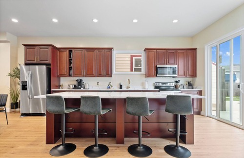 Indianapolis House | Luxury 6BR/6BA Indy Home w/Rooftop Views of Lucas Oil, Arcade, Office & Hot Tub
