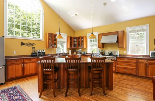 Orleans House | Luxury 7 BR, 4 BA w/Unique 60 ft Pool, .4 Miles to Beach