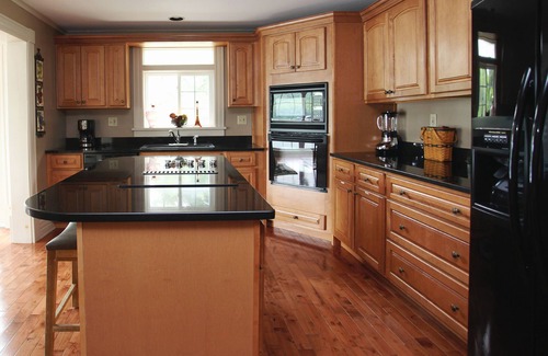 Cooperstown - Otsego Lake House | Luxury accommodation overlooking Lake Otsego with private waterfront. 11 rooms.