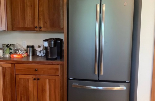 Glen Arbor House | Luxury AC’d 4bed 4.5bth in Woodstone sub. Walk to downtown GA.