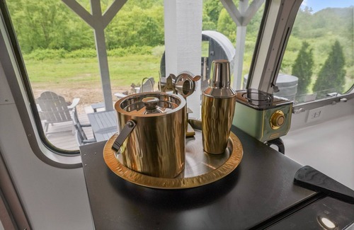 Rockbridge House | Luxury Airstream Glamping Royale Unit 4 of 5, On-Site Hiking, Sauna