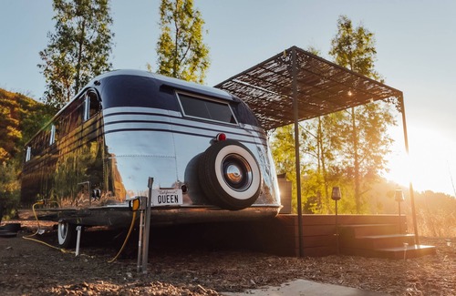 Malibu RV Rental | Luxury Airstream in Malibu - Queen Bee at Free2Bee