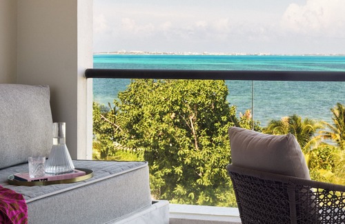 Puerto Juarez Hotel | Luxury All-Inclusive Escape: Walk to Beach, Water Park, Pools & Spa