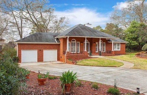 Decatur House | Luxury and Comfort 3/2 Near Downtown ATL & Trails