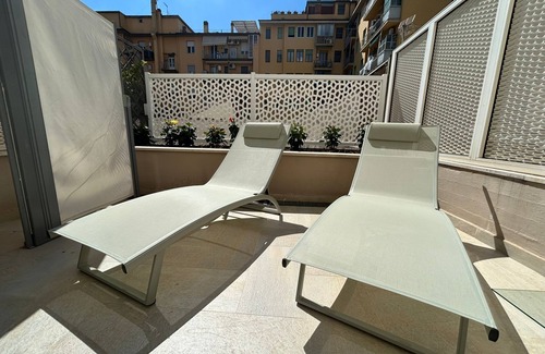 Santa Croce Apartment | Luxury and Comfortable Studio With Elegant Patio - Golden Fish Florence -